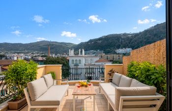 Grand Shores Holiday Home