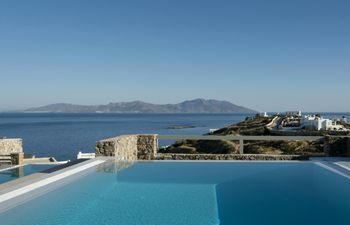 Island Azure Haven Holiday Home