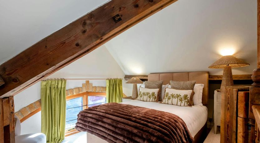 Photo of The Honeyed Barn