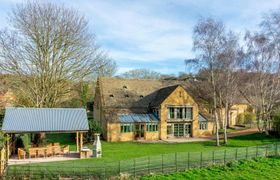 Photo of the-honeyed-barn