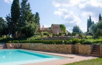 Tranquil Azure Holiday Home