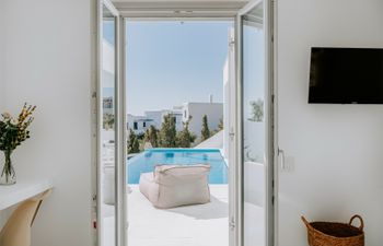An Aegean Sunrise Holiday Home