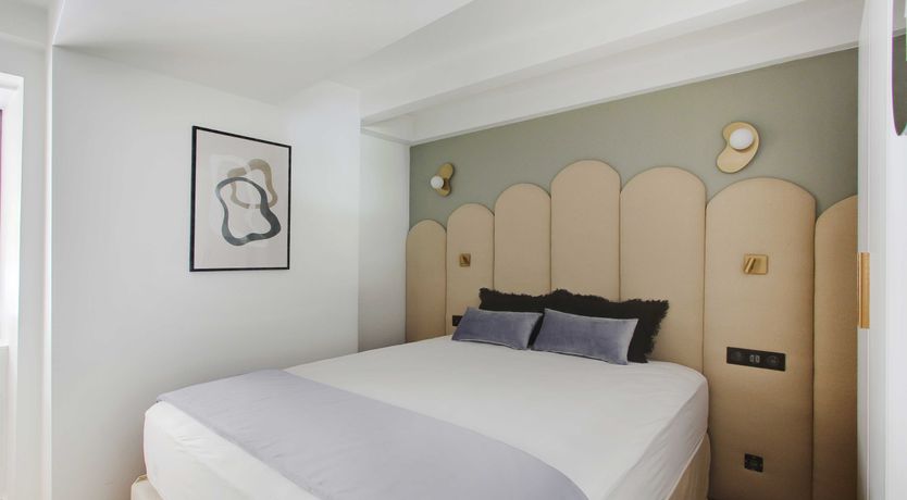 Photo of Paris Hideout