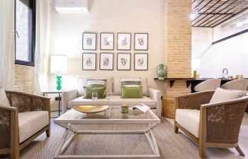 Ancient Squares Holiday Home