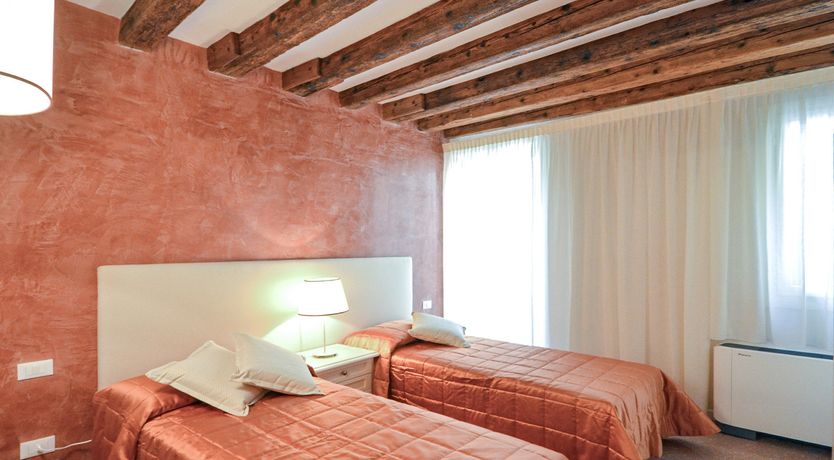 Photo of Canal's View