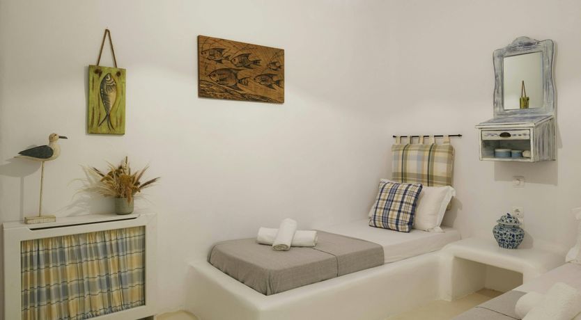 Photo of Gentle Grecian Ambiance