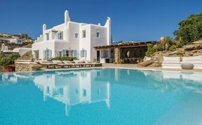 Photo of Gentle Grecian Ambiance