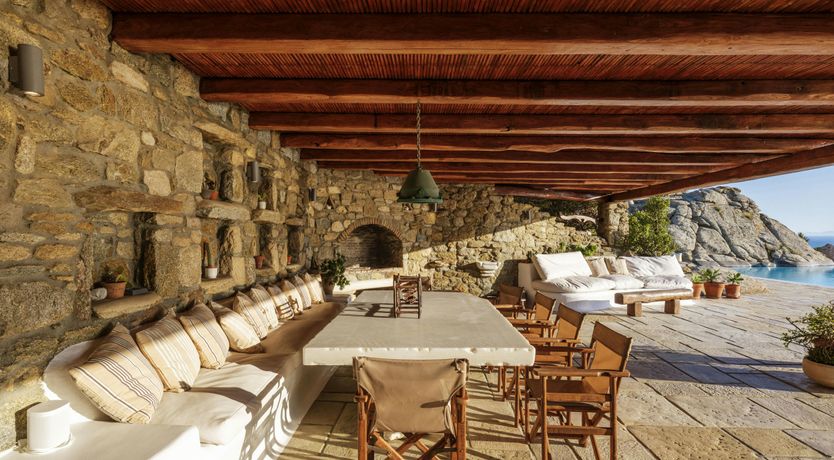 Photo of Gentle Grecian Ambiance