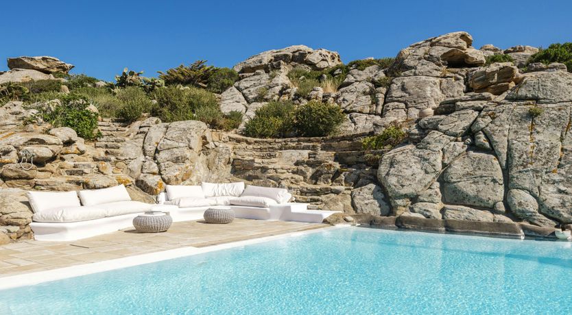Photo of Gentle Grecian Ambiance