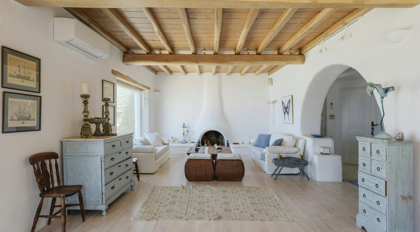 Photo of Gentle Grecian Ambiance