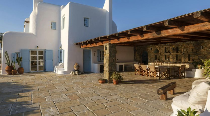 Photo of Gentle Grecian Ambiance