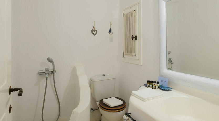 Photo of Gentle Grecian Ambiance