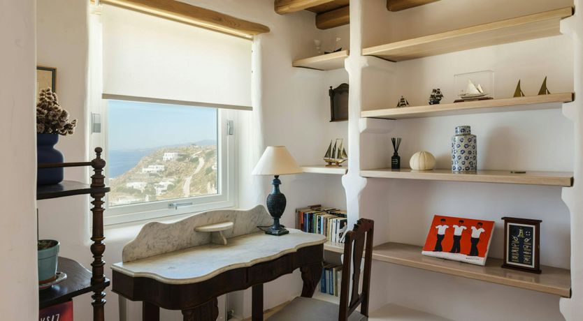 Photo of Gentle Grecian Ambiance