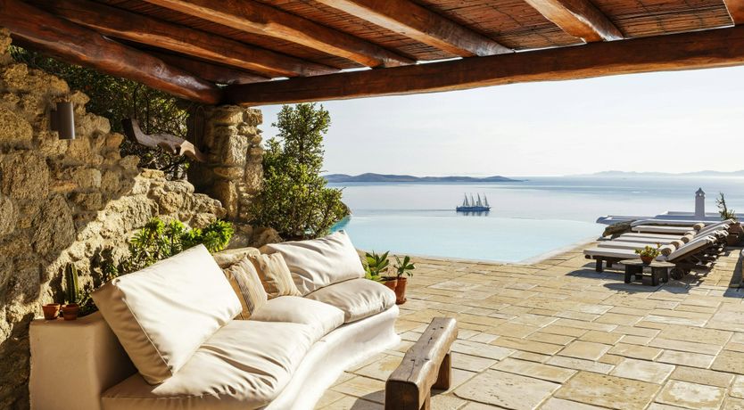 Photo of Gentle Grecian Ambiance