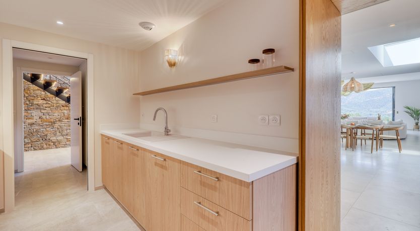 Photo of Refined Horizon