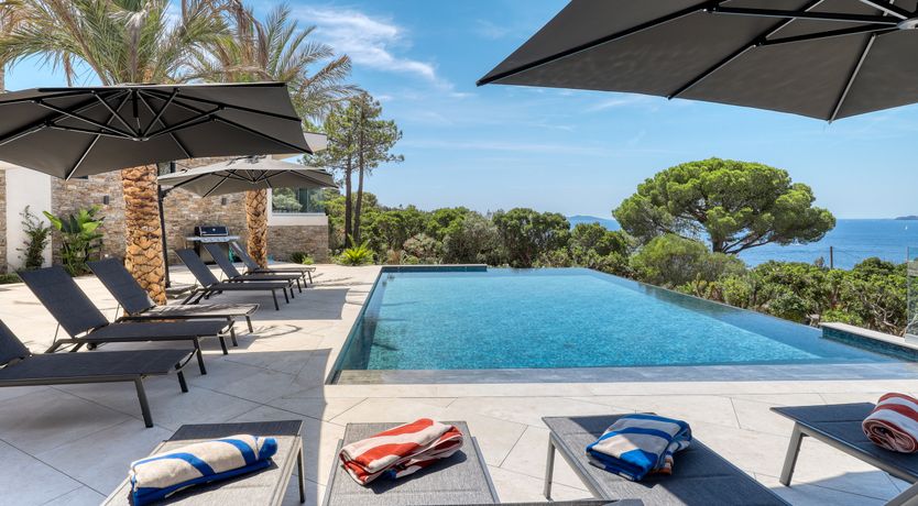 Photo of Refined Horizon