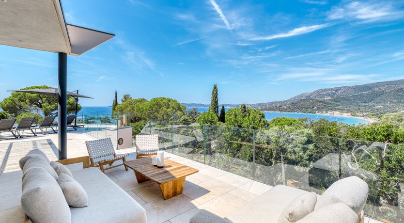 Photo of Refined Horizon