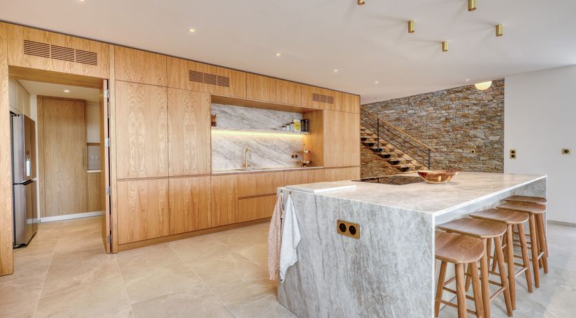 Photo of Refined Horizon