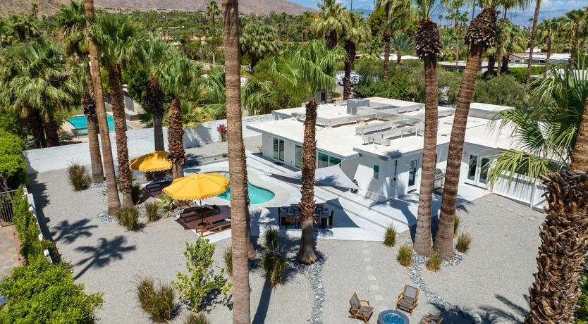 Photo of Palms Whisper