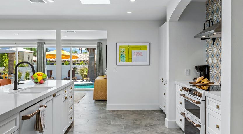 Photo of Palms Whisper