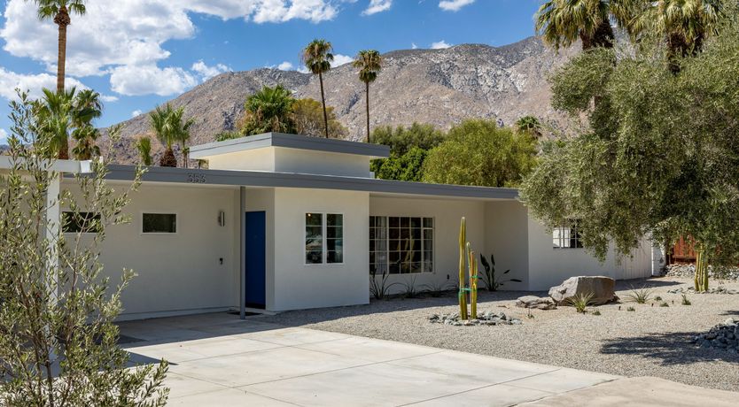 Photo of Palms Whisper