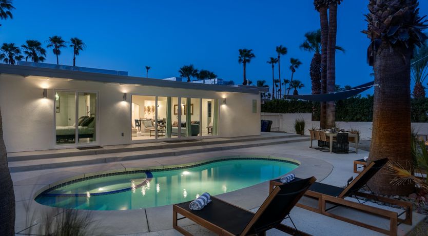 Photo of Palms Whisper