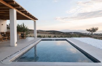 Above The Coast Holiday Home