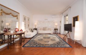 Photo of florentine-shadow