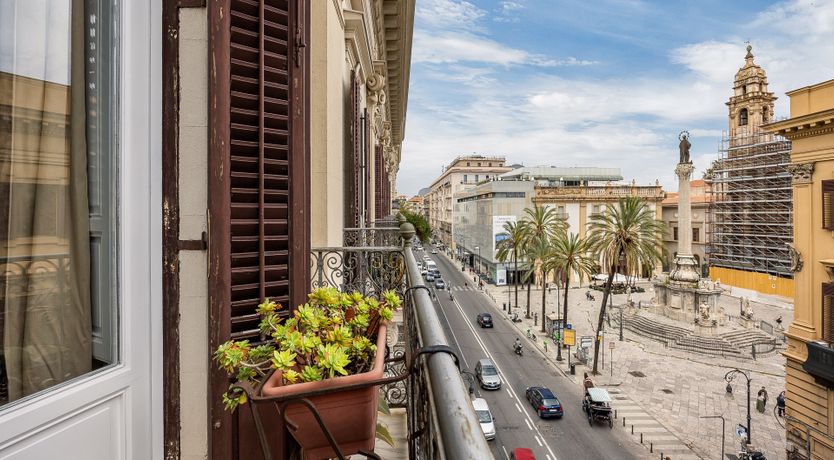 Photo of Jewel & Stone