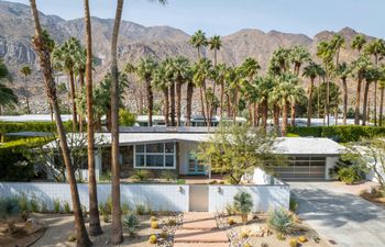 The Desert Sun Holiday Home