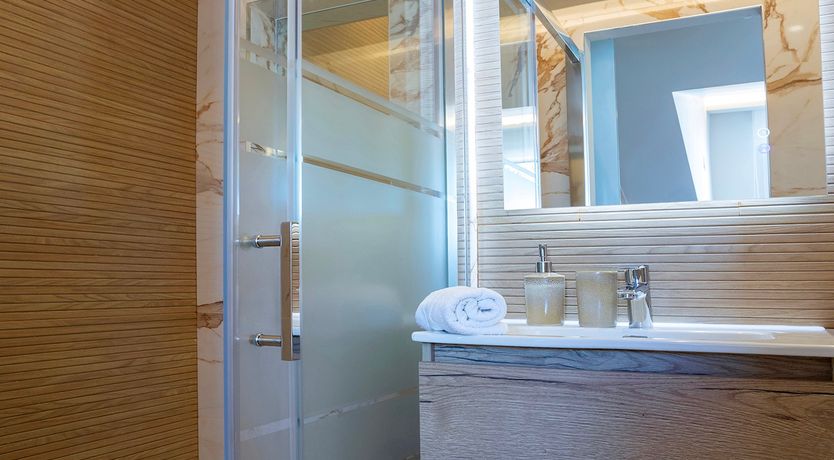 Photo of Golf & Waves