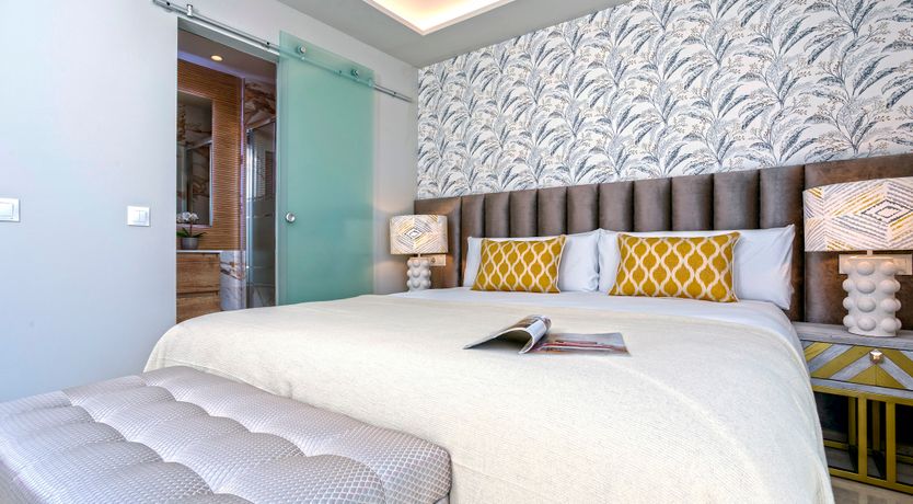 Photo of Golf & Waves