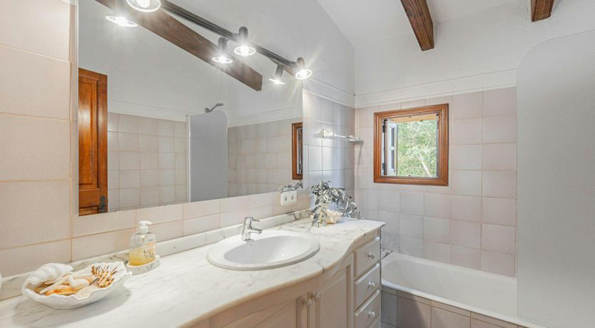 Photo of Mallorcan Muse