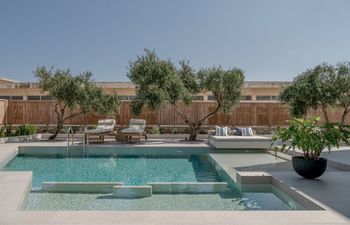 Olive & Sky Holiday Home