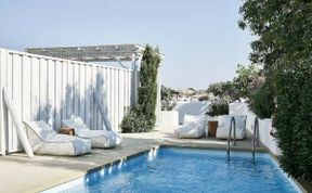 Photo of Naxos Calm