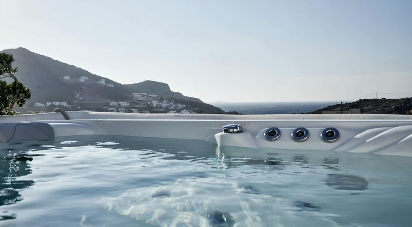 Photo of Naxos Calm
