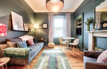 Tollcross Treasure Holiday Home