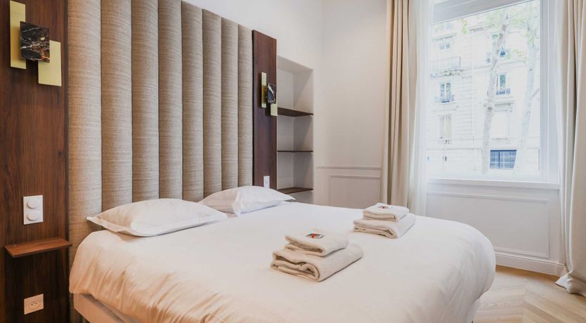 Photo of Monceau Mahogany