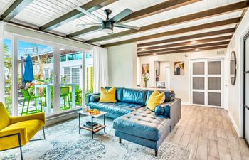 Bright Coast Holiday Home