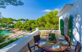 Photo of touch-the-sand