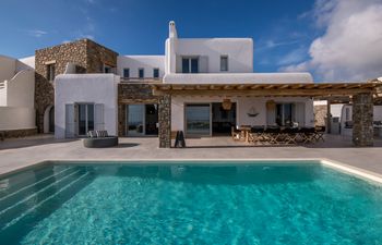 Sunset on Shore Holiday Home