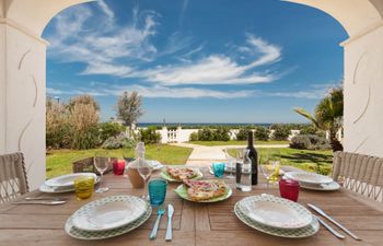 Veranda on the Sea Holiday Home