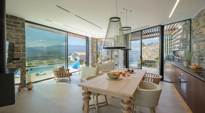 Photo of The Sunset Suite