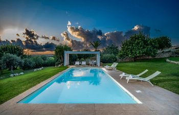 Indigo Sunset Holiday Home