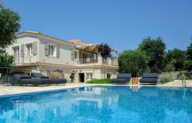 Photo of quiet-shores