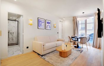 The Parisian Glimmer Holiday Home