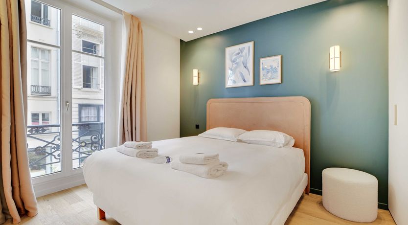 Photo of The Parisian Glimmer