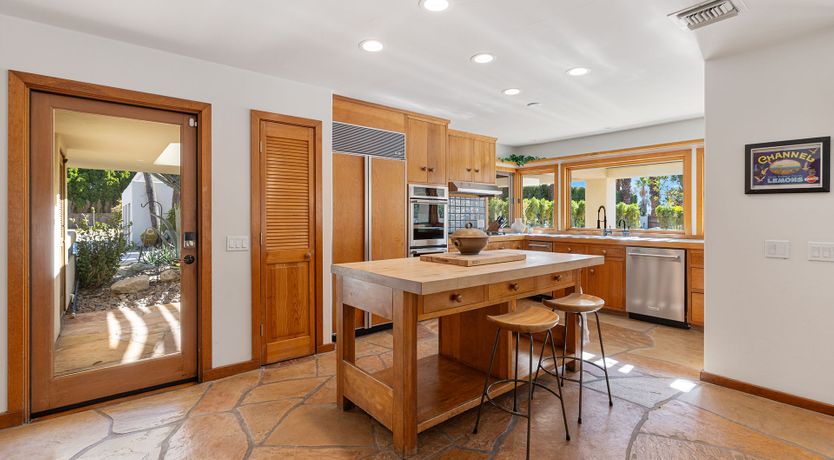 Photo of Mirage Heights