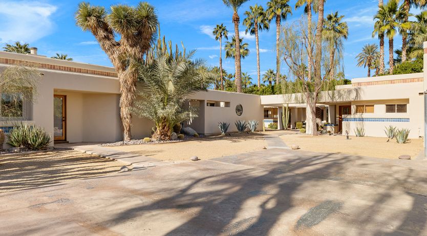 Photo of Mirage Heights