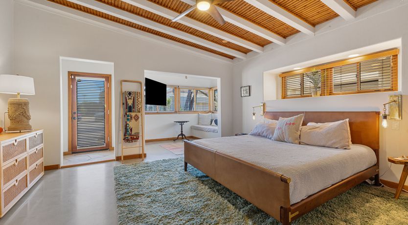 Photo of Mirage Heights